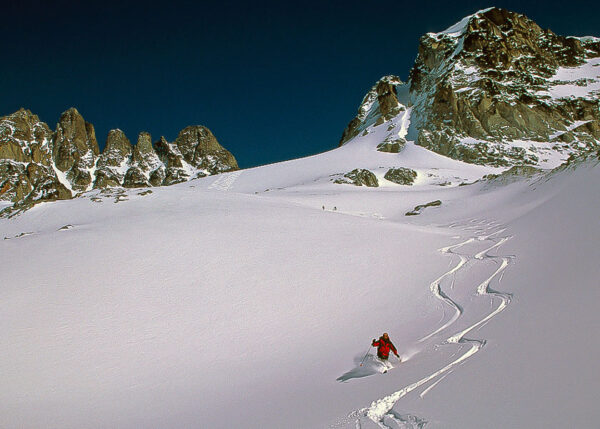 https://themountainschool.com/wp-content/uploads/2024/09/Backcountry-Skiing-CWMS-600x429.jpg